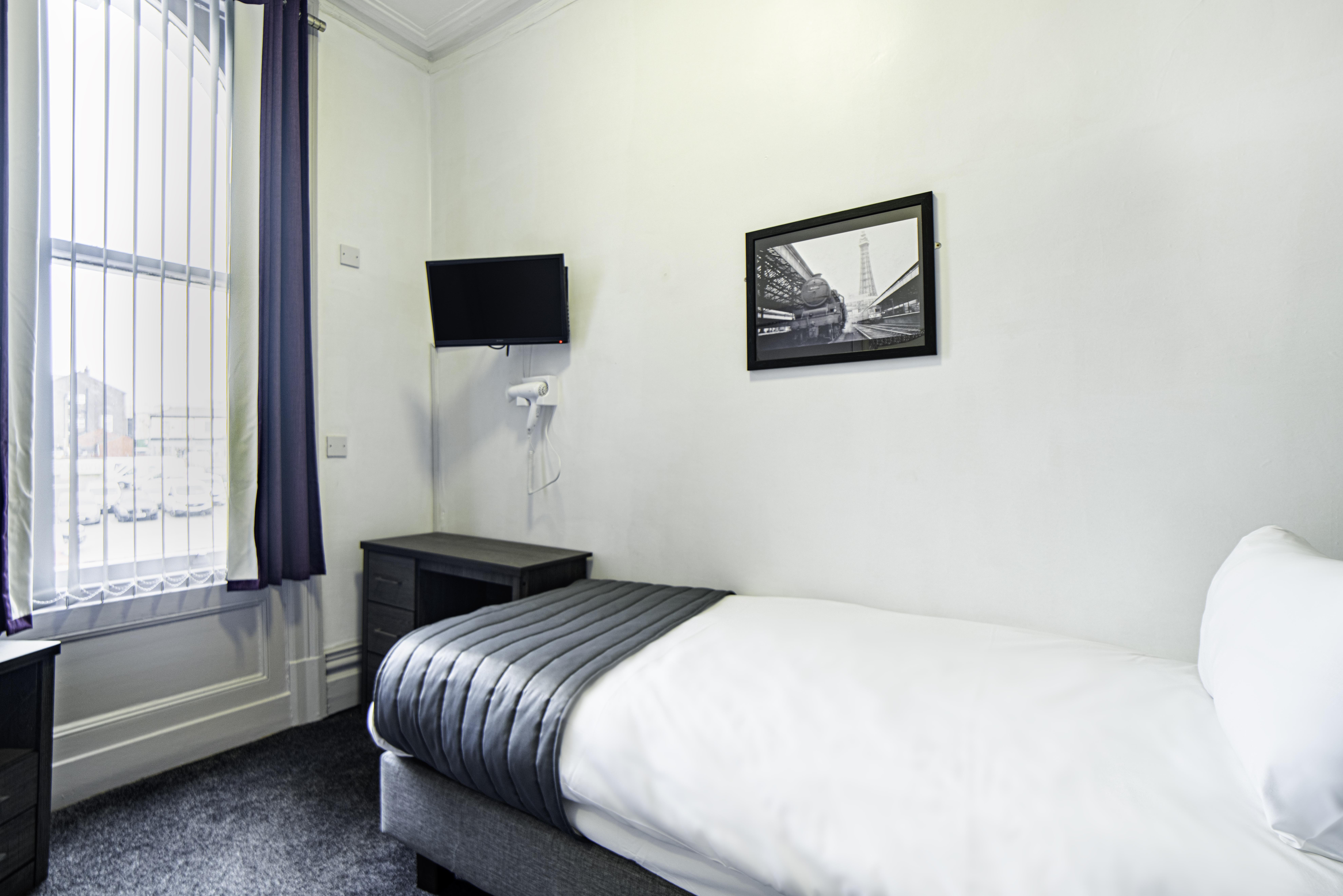 Comfort Inn Blackpool Gresham Exterior photo